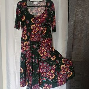 Dark green with floral 1/2 sleeve Nicole